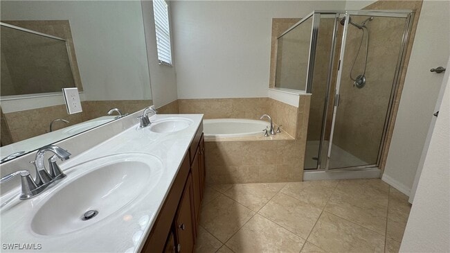 21197 Bella Terra Blvd in Estero, FL - Building Photo - Building Photo