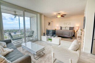 5900 Bonita Beach Rd SW in Bonita Springs, FL - Building Photo