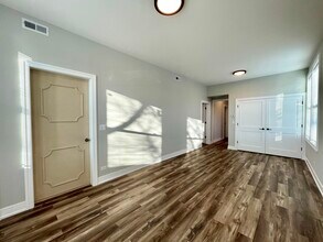 2937 N Ashland Ave, Unit 2 in Chicago, IL - Foto de edificio - Building Photo