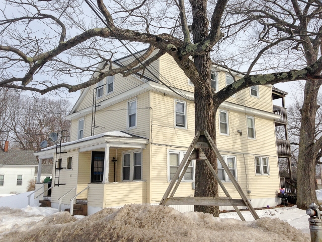 27 Spring St in Brunswick, ME - Building Photo