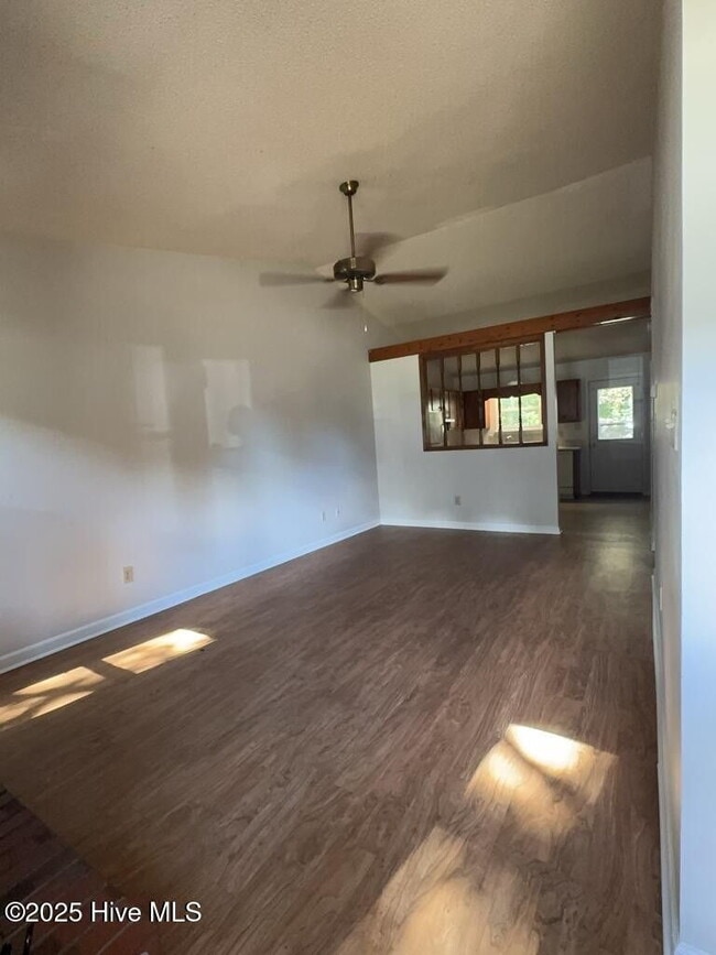 231 Easy St in Jacksonville, NC - Building Photo - Building Photo