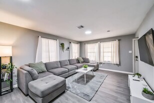 5130 Cosby St in Houston, TX - Building Photo