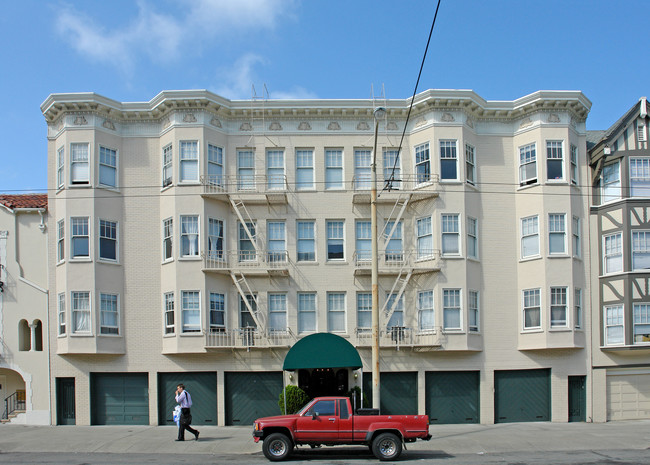 3501 Fillmore St in San Francisco, CA - Foto de edificio - Building Photo