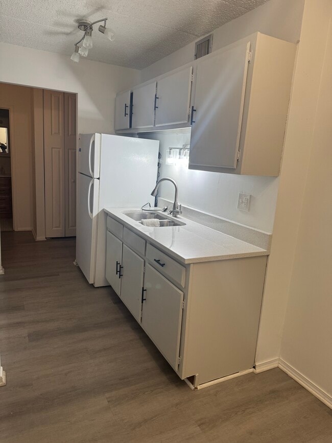 9074 Terrace Dr in Niles, IL - Building Photo - Building Photo