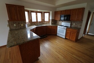 21391 Marina Cir in Macomb, MI - Building Photo - Building Photo