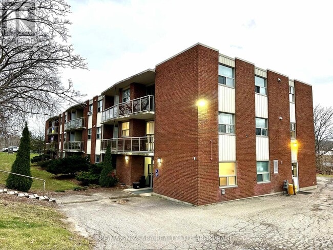 property at 7 Riverview Blvd