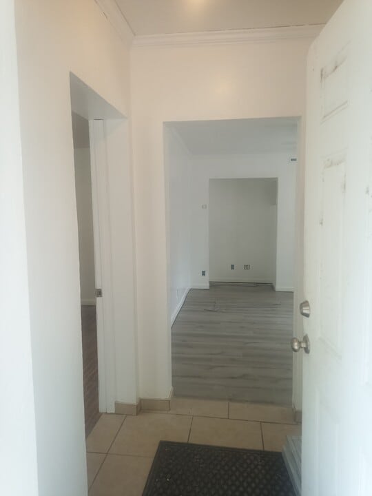 389 S Tremont St in Tremonton, UT - Building Photo