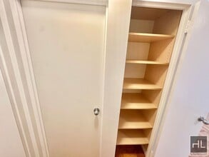 Fourth Avenue, Unit 11B in New York, NY - Building Photo - Building Photo