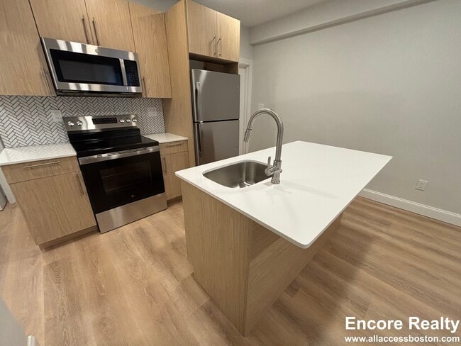 529 Beacon St in Boston, MA - Foto de edificio - Building Photo