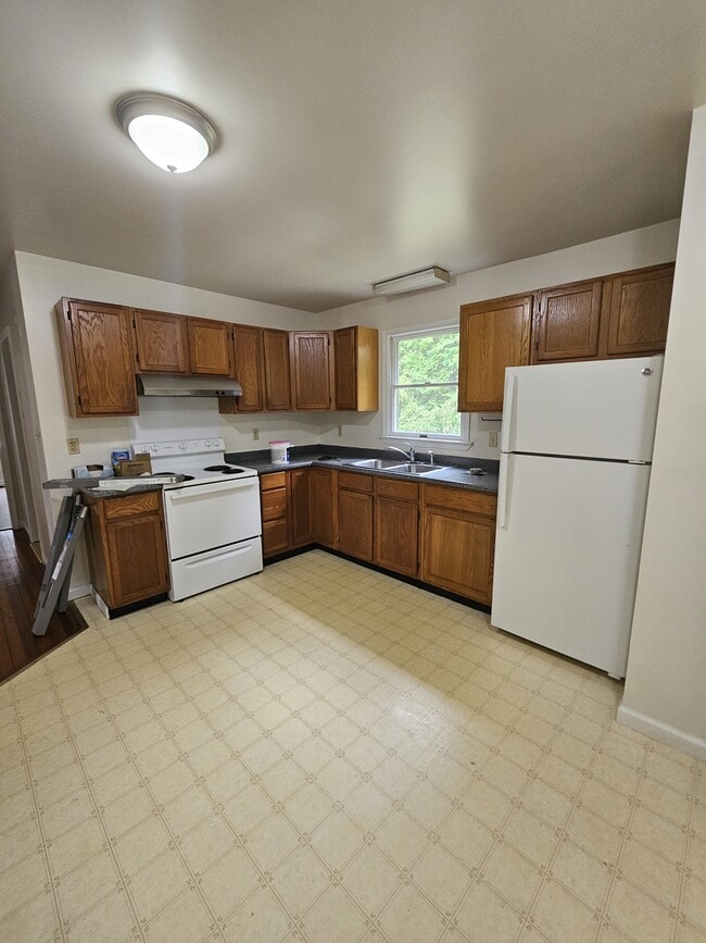 26534 Royal Oak Rd in Easton, MD - Building Photo - Building Photo