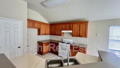 1616 Bowerton Dr in Austin, TX - Building Photo - Building Photo