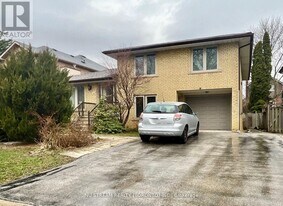 260 Fisherville Rd in Toronto, ON - Building Photo