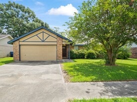 2208 Angus St in Deridder, LA - Building Photo