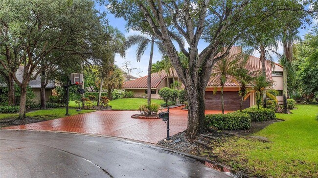10111 Vestal Ct in Coral Springs, FL - Building Photo - Building Photo