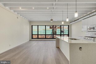 2520 E Hagert St in Philadelphia, PA - Building Photo