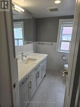 319 Clinton St in Toronto, ON - Building Photo - Building Photo