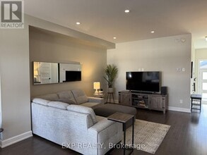 2014 Berne St in Russell, ON - Building Photo - Building Photo