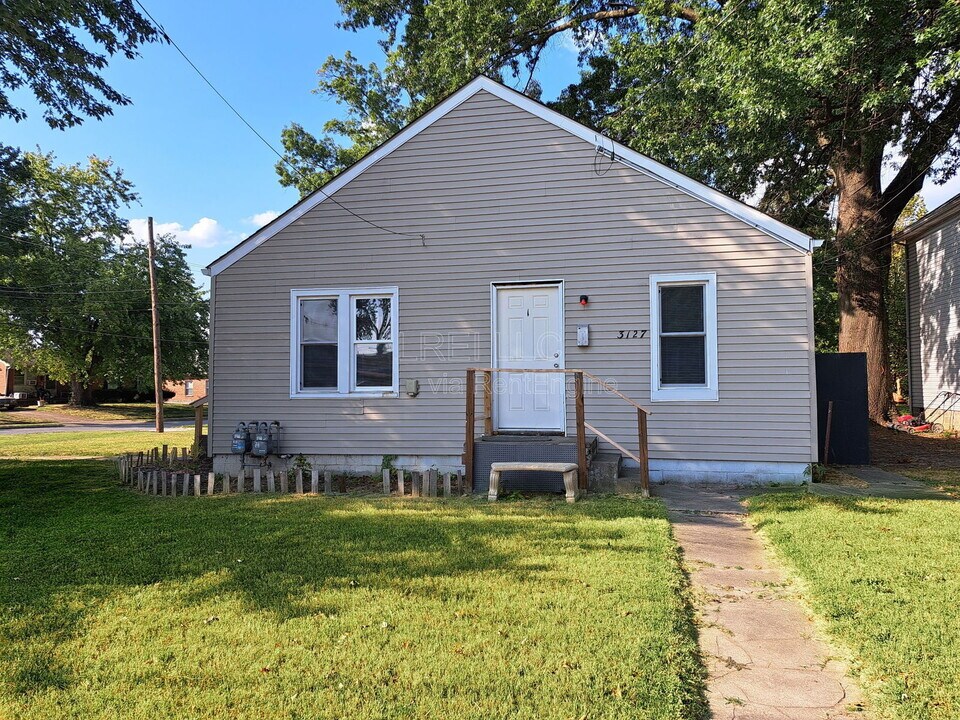 3127 Southern Ave in Louisville, KY - Building Photo