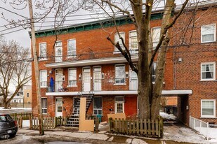 75 Huitième Av in Montréal, QC - Building Photo