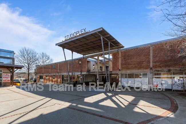 property at 659 Auburn Ave NE