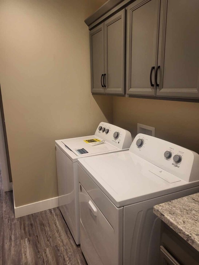 2325 13th St in Silvis, IL - Building Photo - Building Photo