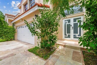 7359 Cypress Dr in Margate, FL - Building Photo - Building Photo
