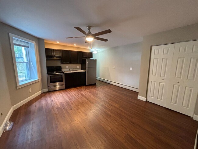 1323 Pendleton St in Cincinnati, OH - Building Photo - Building Photo