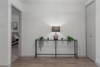 5981 Arapaho Rd in Dallas, TX - Building Photo - Building Photo