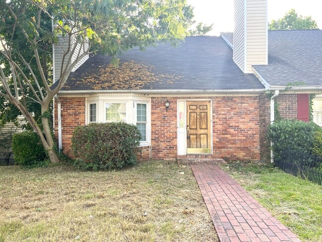 property at 122 N Springs Ct