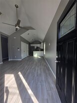 825 Omeara in Montgomery, TX - Building Photo