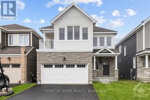 74 Hackamore Cres