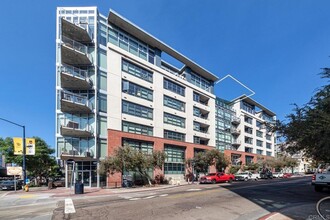 1050 Island Ave in San Diego, CA - Foto de edificio - Building Photo