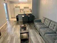 3900 Woodchase Dr photo'