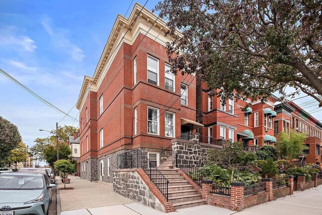 property at 201 Shippen St