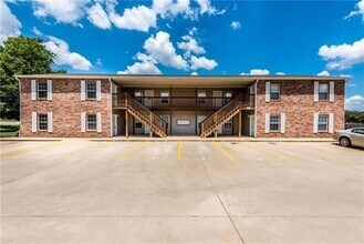 1437 Sligo St in Fayetteville, AR - Building Photo - Building Photo