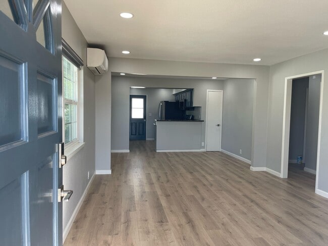 13109 Golden Way in Poway, CA - Building Photo - Building Photo