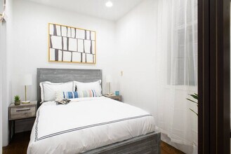 69 Clinton St in New York, NY - Building Photo - Building Photo