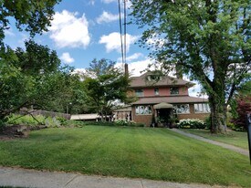 202 N Highland Ave in Cheswick, PA - Building Photo