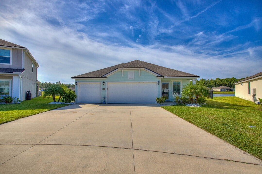 130 Huesca Ct in St. Augustine, FL - Building Photo