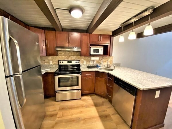 993 Massachusetts Ave in Arlington, MA - Building Photo - Building Photo