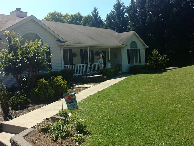 property at 39 Valleyview Cir