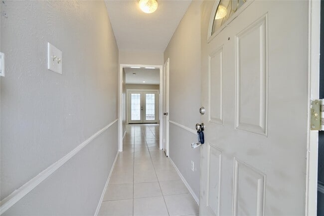 10811 Sugar Hill Dr in Houston, TX - Building Photo - Building Photo