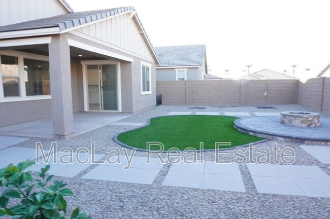 40562 W Michaels Dr in Maricopa, AZ - Building Photo - Building Photo