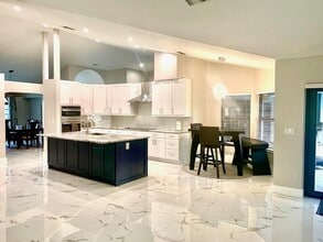 13710 Callington Dr in Wellington, FL - Building Photo - Building Photo