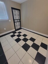 1540 NW 153rd St in Opa Locka, FL - Foto de edificio - Building Photo