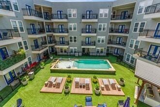 Arrive West End in Dallas, TX - Foto de edificio - Building Photo