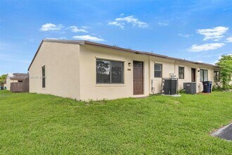 28151 SW 142nd Ct in Homestead, FL - Building Photo - Building Photo