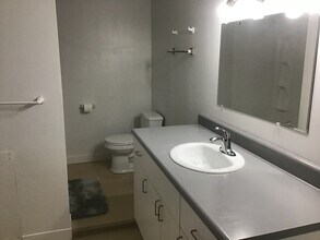 883 Paradis Rue in Québec, QC - Building Photo - Building Photo