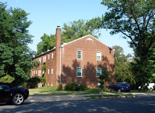 Westover in Arlington, VA - Building Photo - Building Photo