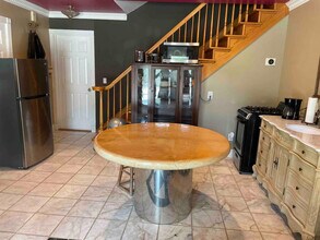 176 Schools Dr in Camden, TN - Foto de edificio - Building Photo